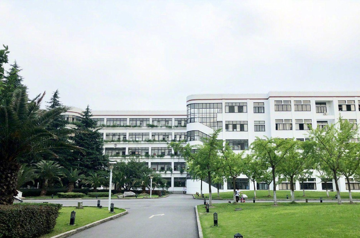 上海外国语大学附属浦东外国语学校
